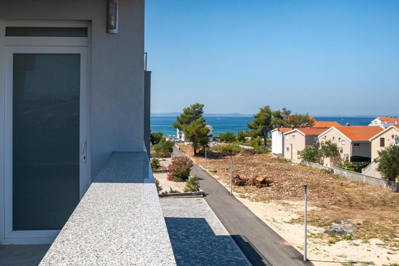 Apartmani Kastelina Vir Exterior photo